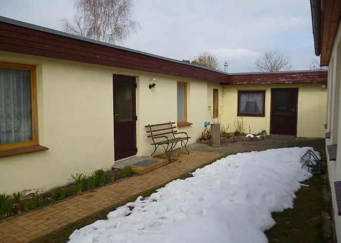 Haus Frohsinn 公寓 *